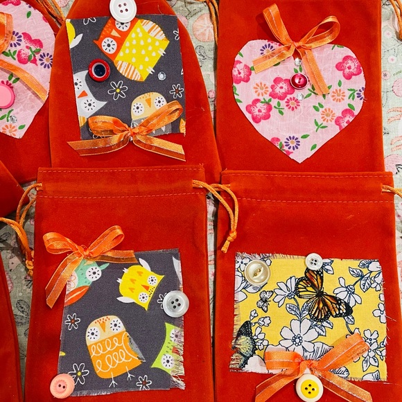 5 velvet owl, butterfly, heart jewelry bags - Picture 3 of 4